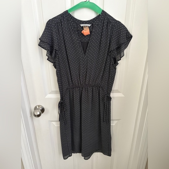H&M Dresses & Skirts - H&M Fluttersleeve Drawstring Mini Dress Women’s 6 Business Casual Work Teacher